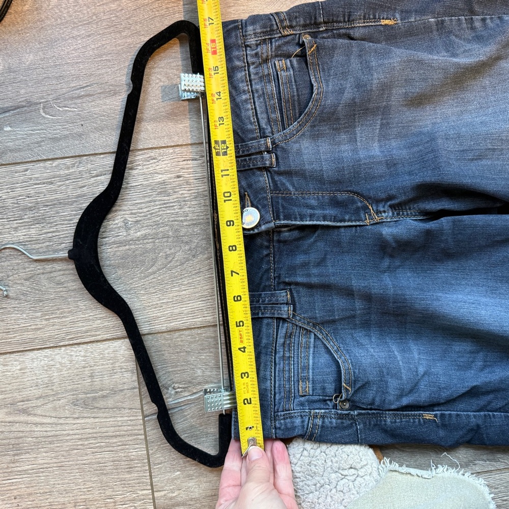 Democracy Indigo Cropped Jeans - Picture 8 of 9